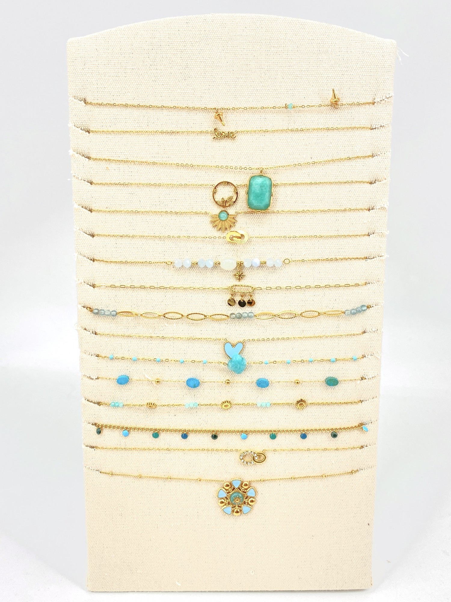 LOT15COLL590-3