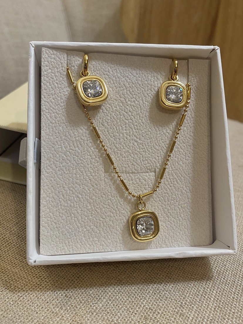 LOT290-10