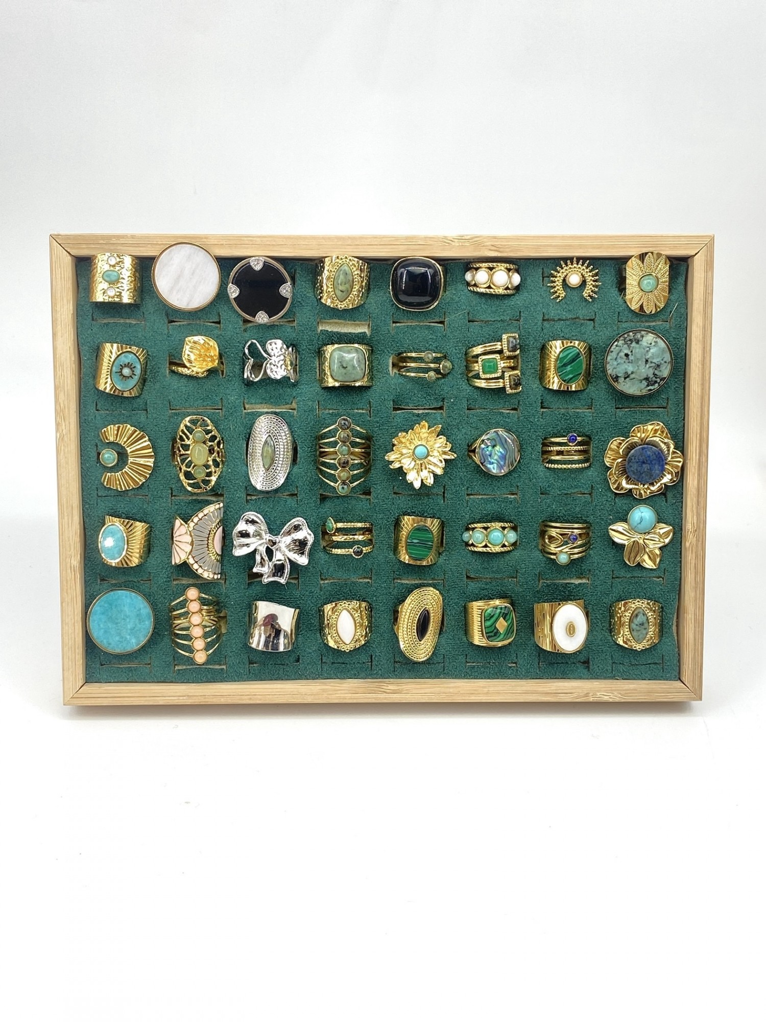 LOT40BAG1490-5