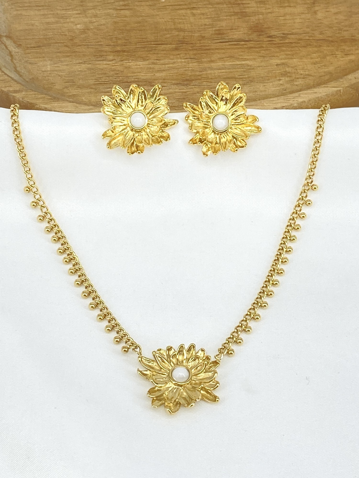 PARURE108-1